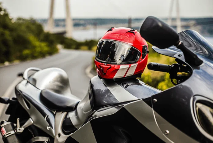 3 Best Full Face Helmets Under 2000 in India (2026) - Top PicksVega Ryker Bolder full face dual visor helmet in matte finish